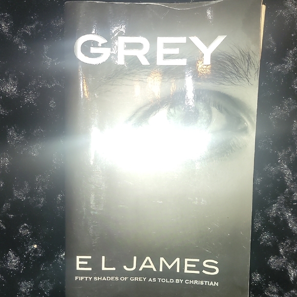 'Fifty Shades of Grey' and 'Grey' Book Set - Picture 2 of 2